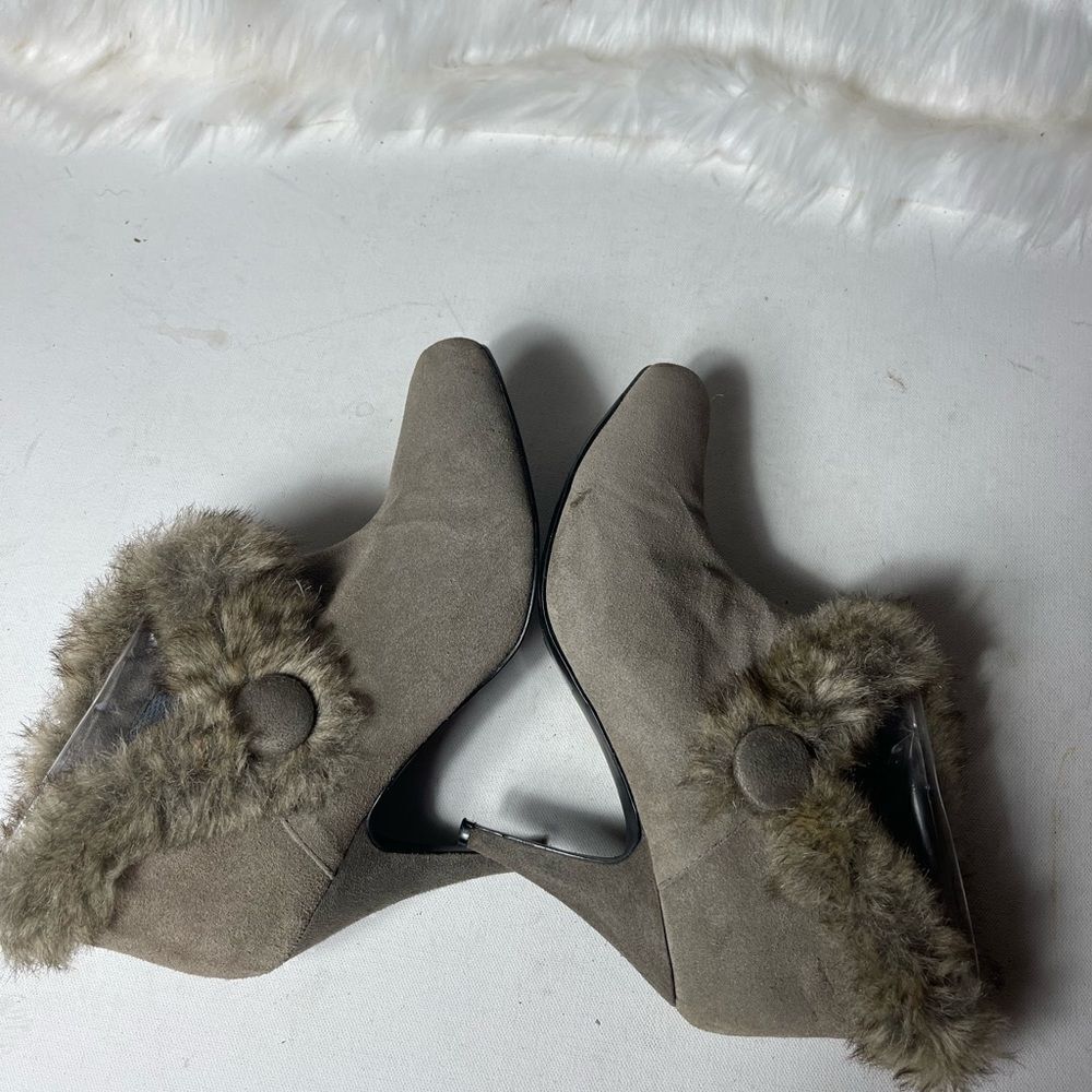 Women genuine leather suede  khaki ankle boots with faux fur top trim size 9 - Picture 4 of 11